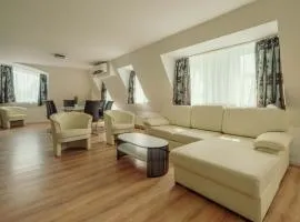Caesar Apartments & Rooms
