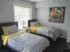 Gracia Room - ROOM ONLY With SHARED BATHROOM - Langford Townhouse