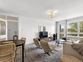 2-Bed spacious Flat-2-minute walk to tube station