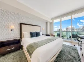 Luxury King Suite, Heart of Coconut Grove