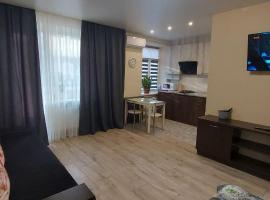 Апартаменти у центрі біля площі, Hotel in Tschernihiw