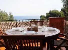 Residenza Madea - Vista Mare, Piscina, Spiaggia Privata e Parcheggio