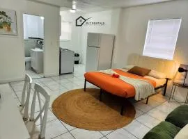 Modern studio in a prime location 112-1