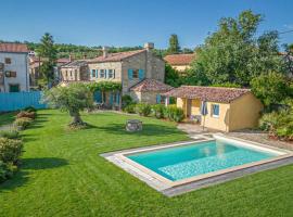 Pool Villa Lavanda - Happy Rentals, Hotel in Šmarje