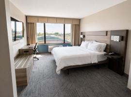 Holiday Inn Express Hotel & Suites Tipp City by IHG, hotel in Tipp City
