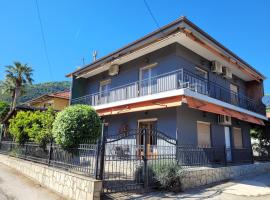 Cosy house Stratoni Chalkidiki 300m from beach، فندق في ستراتونيون