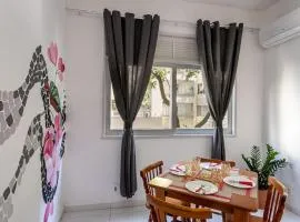 Copacabana: Pet Friendly, 4 hóspedes, praia a pé