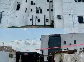 Montevar Hotel