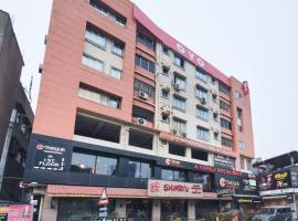 Hotel O Pinnacle Auberge, hotel v destinaci Salua