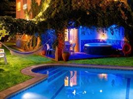 Villa del Jerte – hotel w mieście El Torno