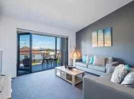 Greenfields - 2BR Modern Apartment Huskisson Main Street By Nautilus Apartments Jervis Bay