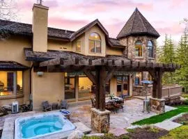 Cozy Edwards Retreat w Fireplace Near Ski Resort Osprey Nest by AvantStay