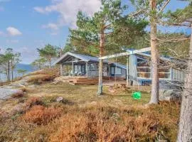 Amazing Home In Snillfjord