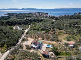 Megi Sea & Country House, hotel u Sumartinu