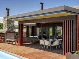 Wanaka Mountain Oasis - Spa & Pool