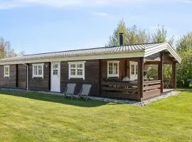 Charming Timber House With Sauna Near Beach