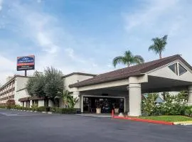 Howard Johnson by Wyndham Fullerton/Anaheim Conference Cntr