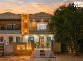 StayVista at Vanya Kutir with BBQ, Hill View