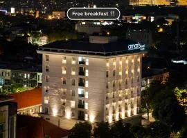 Amaris Hotel Darmo Surabaya