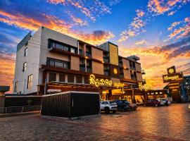 Hemagiri Palace, viešbutis mieste Avati