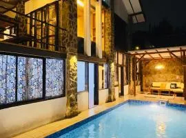 Villa W-5 Villa Private Pool Lembang, Bandung