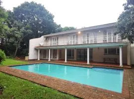 Spacious 4BR Home Pool Balconies Krantzkloof