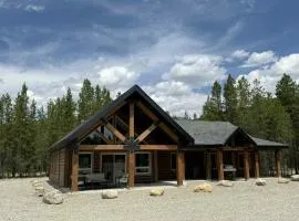 Polar Den Cabin