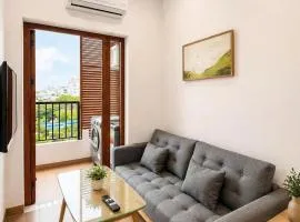 Dragon Bridge & Night Market - 01 & 02 Kingsize Bedroom