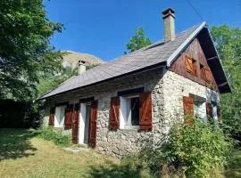Mon refuge de montagne ouvert sur la nature