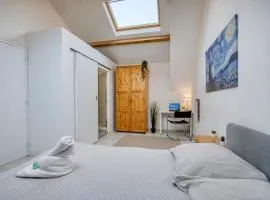 COLIVING - Private Suite Bathroom - Toilet