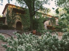 Hôtel Le Rocher des Abeilles, hotel din Saint-Martin-de-Castillon