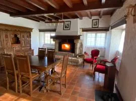 Beautiful house garden and terrace Monterblanc