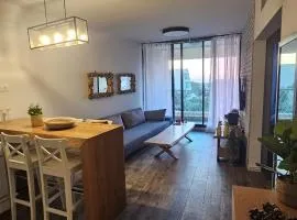 Rona Suite