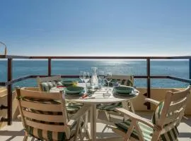 Fronte mare con parcheggio!