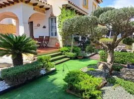 Casa en El Pinet con jardín