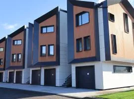 Complex SamElyon Residence