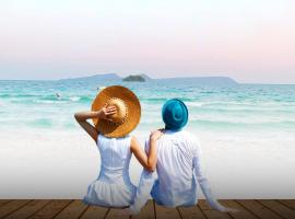 Royal C Resort, hotel in Koh Rong