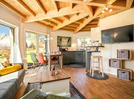 Kugelhaus Tamika - Sauna, Whirlpoolwanne und Kamin am Tollensesee