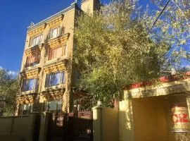 Overland Heights - Near Leh Airport