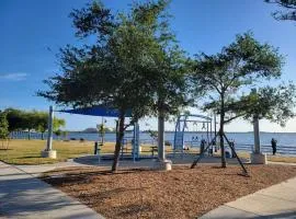 Manatee River Bungalow - 3 Riverwalk Home