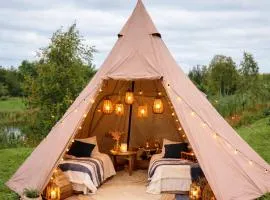 Cozy Tipi - The LOWFO House Lofoten