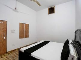 OYO HOTEL SKY Blue, hotel u gradu 'Alīgarh'