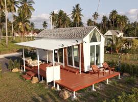 Lipa Noi Tiny House by the Beach with Bike Rental, hotel em Nathon Bay