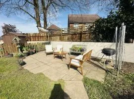 A convenient 2 bed annexe - dog friendly with parking