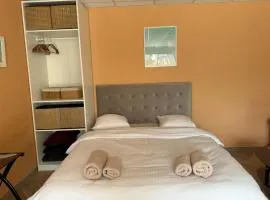 Chambre double avec salle de bain privé