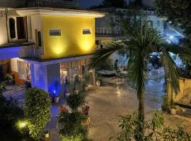 Exclusive Guest House