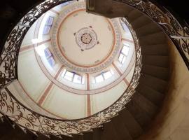 L'americano Luxury Rooms, хотел в Киавари