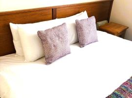 Rooms At 95 Long Street, hotel v mestu Atherstone