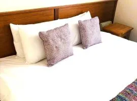 Rooms At 95 Long Street