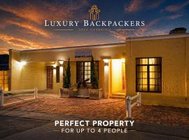 Luxury Backpackers, hotel a Port Elizabeth
